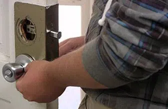 Universal Locksmith Store Lees Summit, MO 816-295-2693 - 12-locks-replace